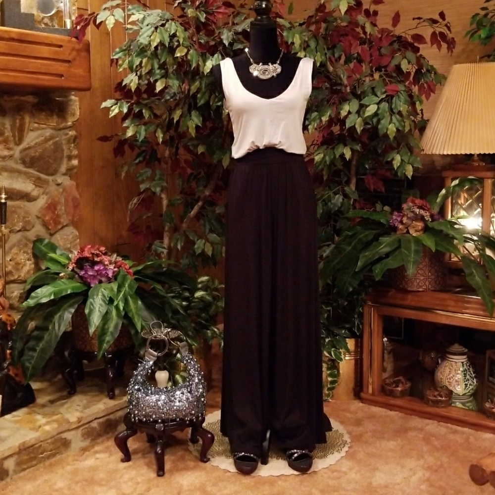 Casual Couture Scoop Neck Palazzo Jumpsuit